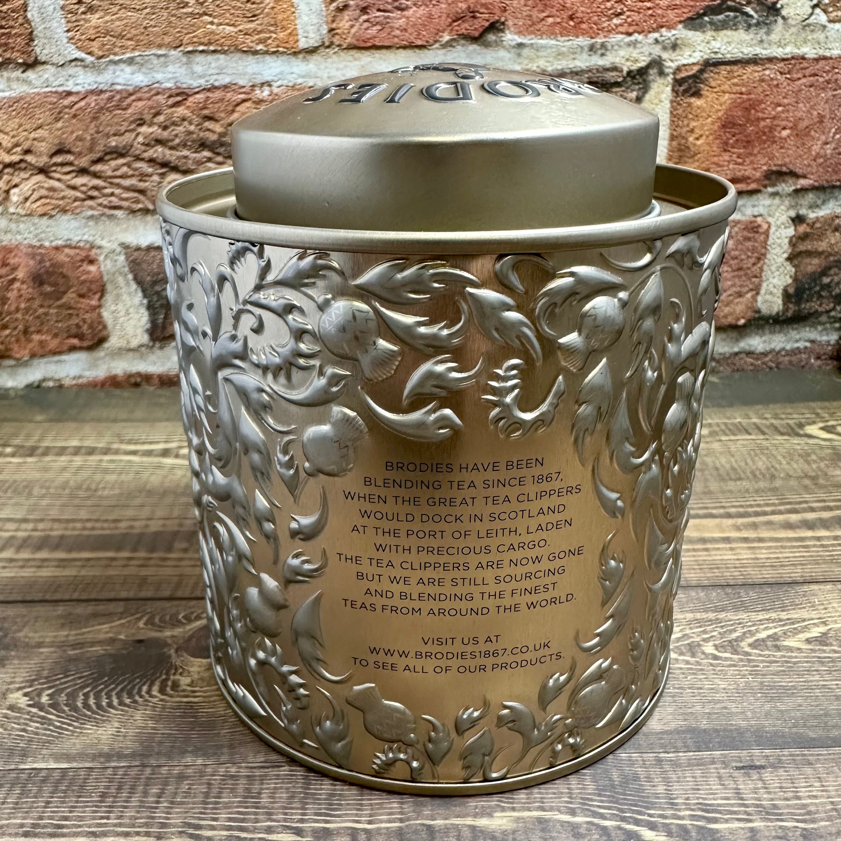 Brodie's Loose Leaf Tea in Beautiful Scottish Thistle Tin