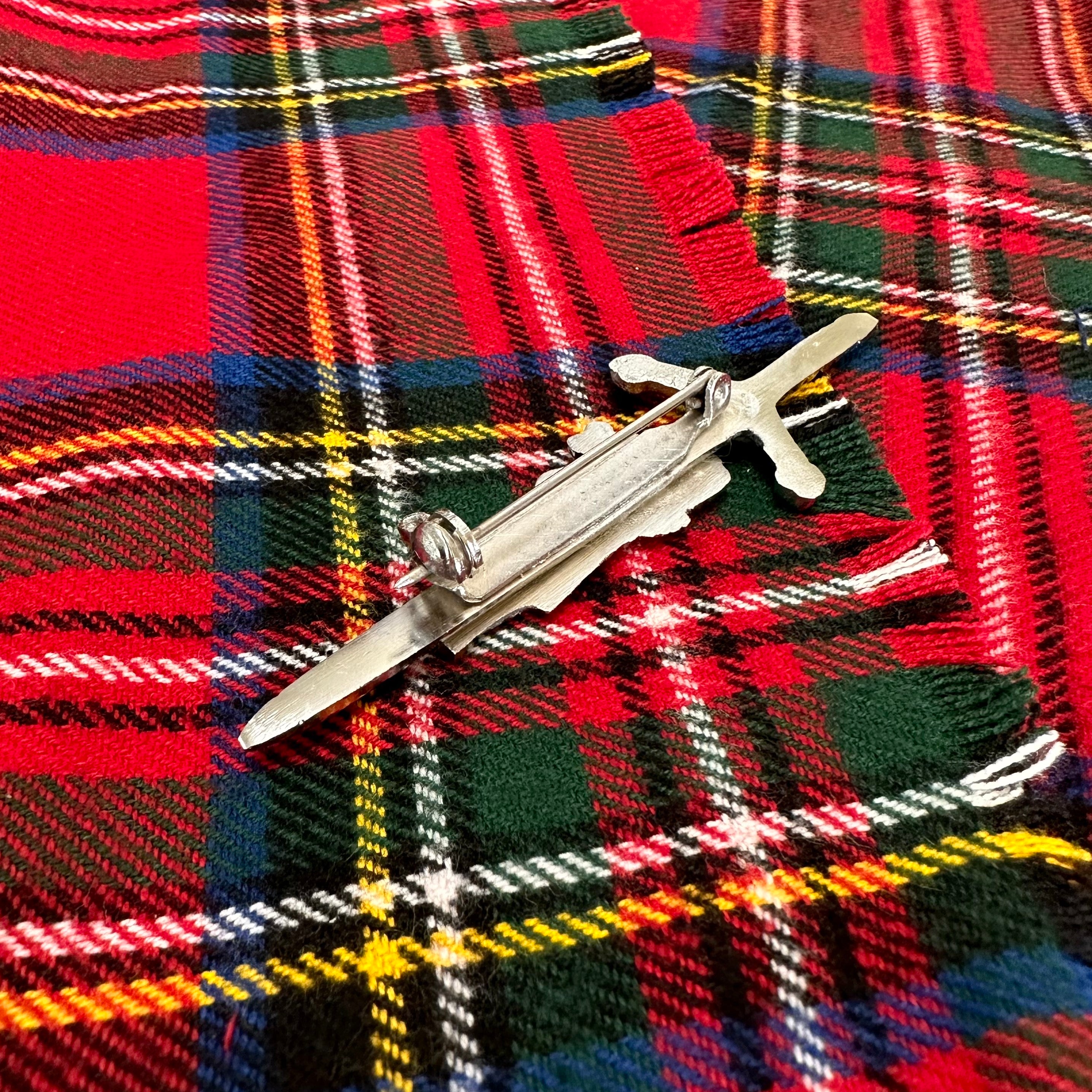 Bagpiper and Claymore Chrome Plated Metal Fly Plaid Brooch Kilt